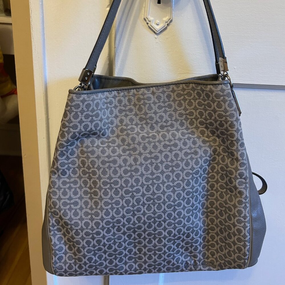 COACH OP ART NEEDLEPOINT MADISON PHOEBE SHOULDER handbag 26281 taupe/ Lt. GRAY